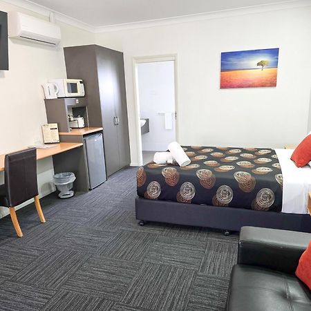 Ascot Lodge Motor Inn คิงเงอรอย ภายนอก รูปภาพ