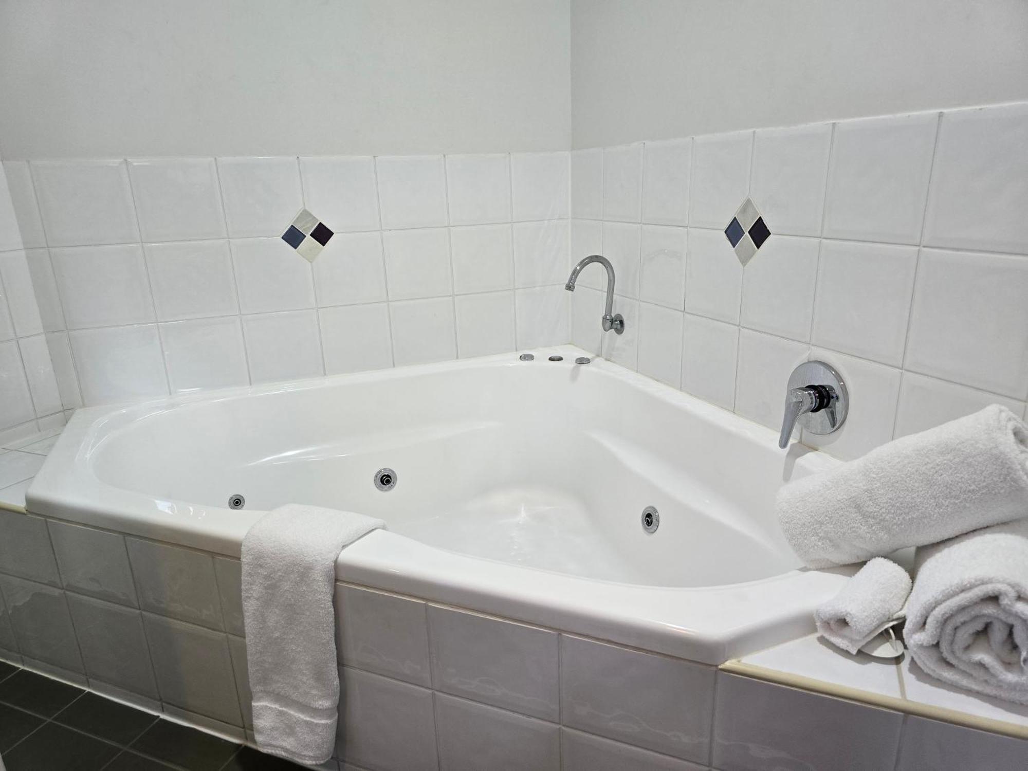 Ascot Lodge Motor Inn คิงเงอรอย ภายนอก รูปภาพ