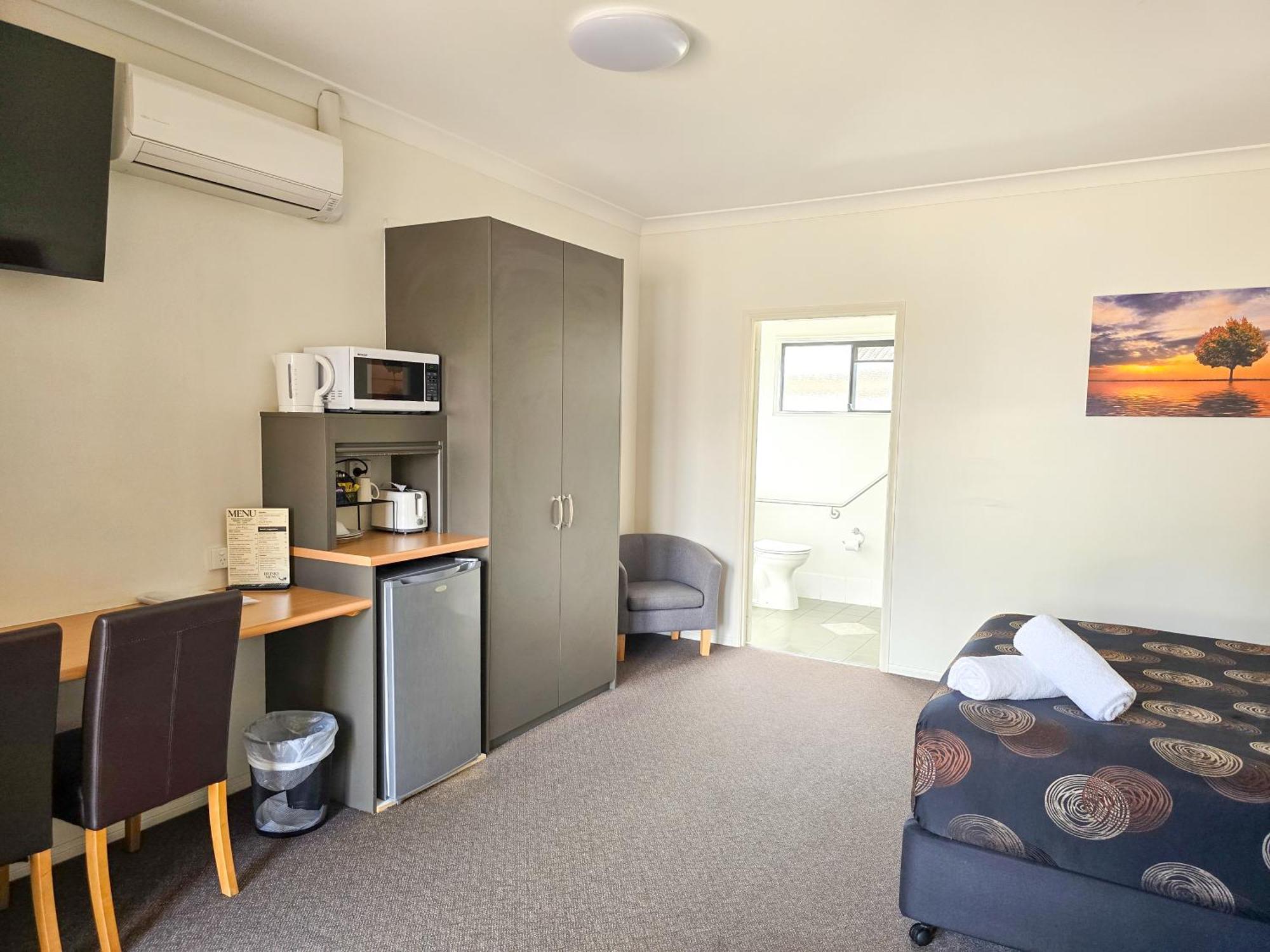 Ascot Lodge Motor Inn คิงเงอรอย ภายนอก รูปภาพ