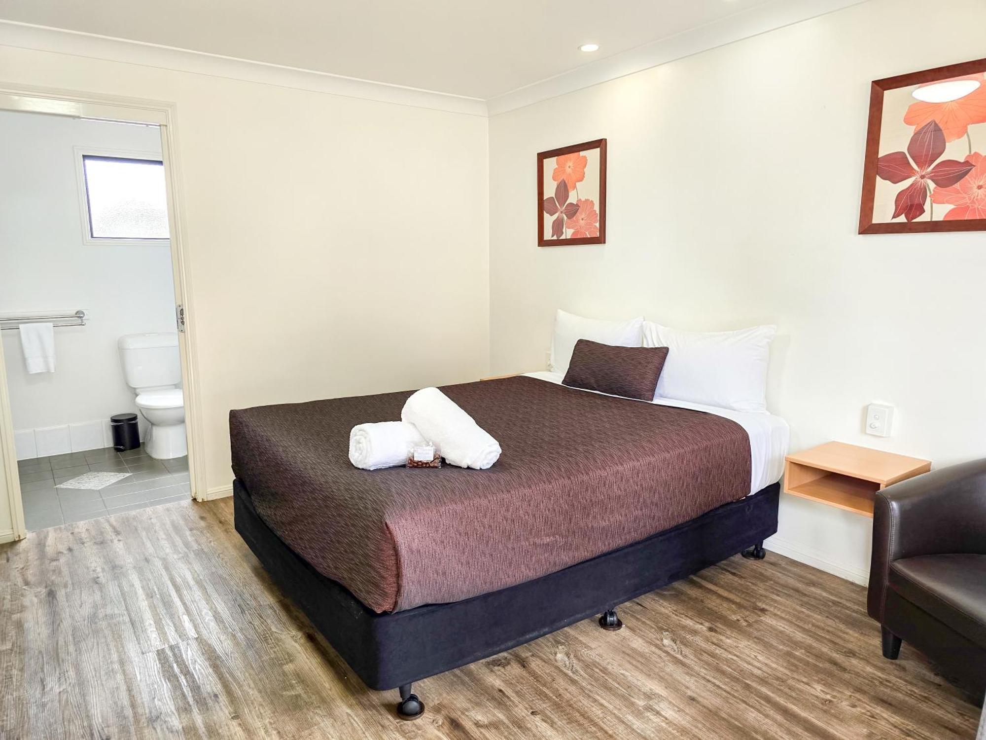 Ascot Lodge Motor Inn คิงเงอรอย ภายนอก รูปภาพ