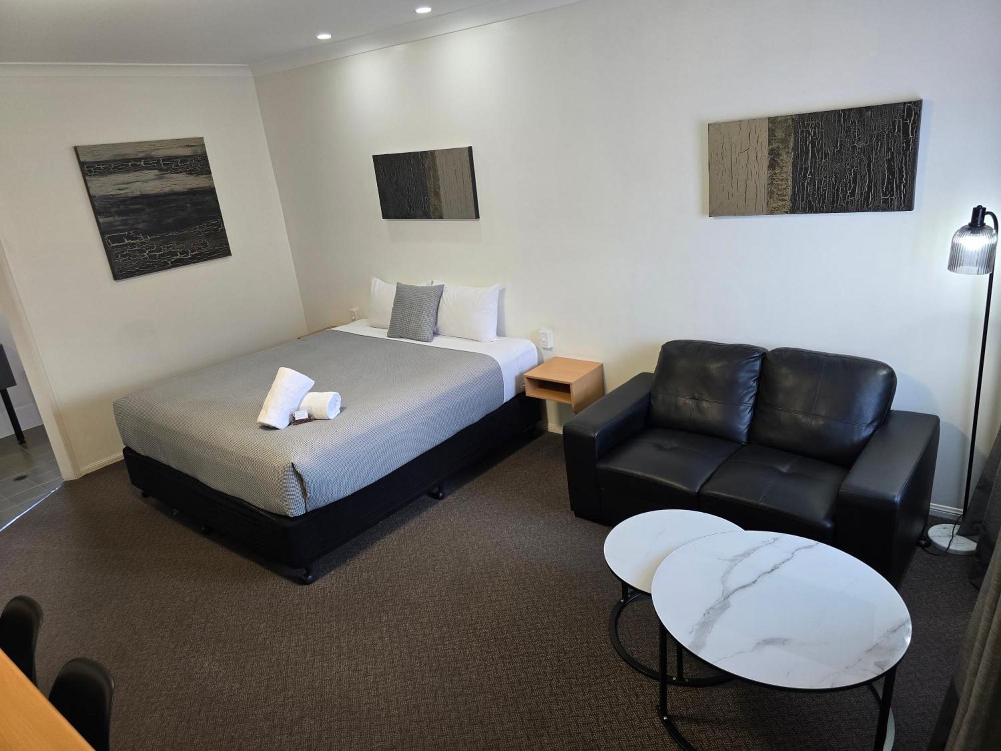 Ascot Lodge Motor Inn คิงเงอรอย ภายนอก รูปภาพ